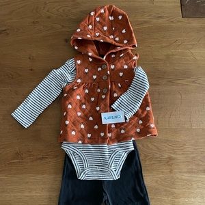 Carter’s baby girl 3-piece set. Brand new w/ tags!